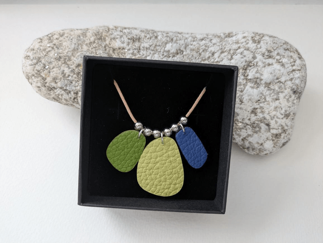 Pebble Necklace (1)