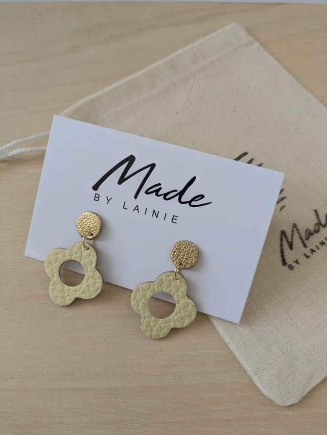 Retro Flower Drop Earrings (2)