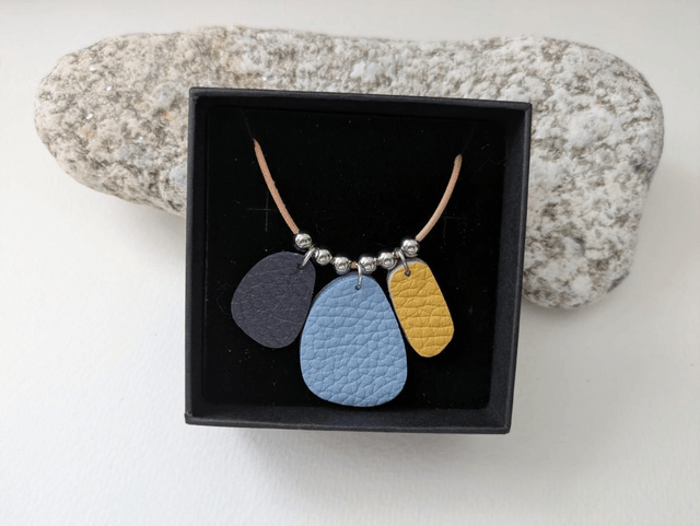 Pebble Necklace (1)