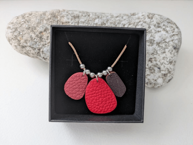 Pebble Necklace (2)