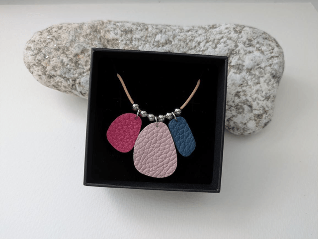 Pebble Necklace (1)