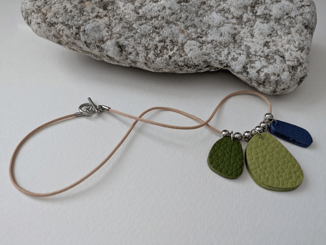 Pebble Necklace (1)