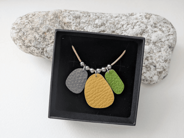 Pebble Necklace (2)